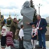 В Марьинке торжественно открыли памятник Тарасу Шевченко (фото)