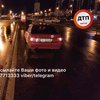 В Киеве бездомный "добровольно" попал под авто (фото) 