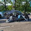 В Одессе автомобиль разорвало на две части от удара в столб (фото)