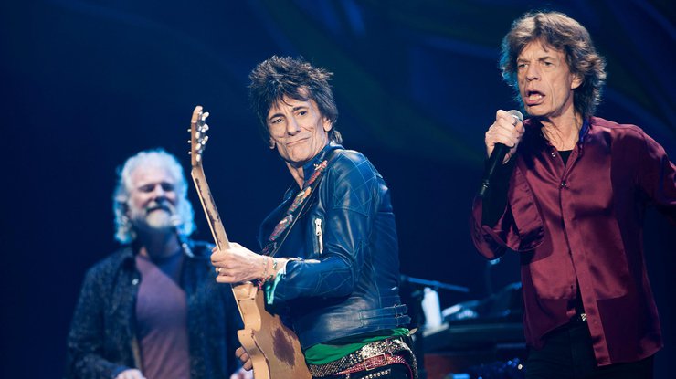 Гитарист Rolling Stones перенес операцию на легком