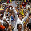 В Венесуэле тысячи женщин вышли на марш против репрессий (фото)