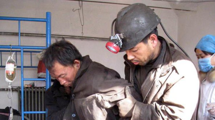 В Китае на шахте прогремел мощный взрыв, погибли 18 рабочих 