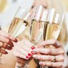 Психологи посоветовали нервным женщинам пить шампанское