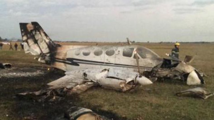 В Аргентине при посадке загорелся самолет