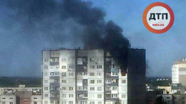 В Киеве загорелись две квартиры
