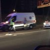 В Киеве автомобиль сбил пешехода возле торгового центра (фото)