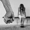В Славянске отчим-педофил три года развращал дочерей