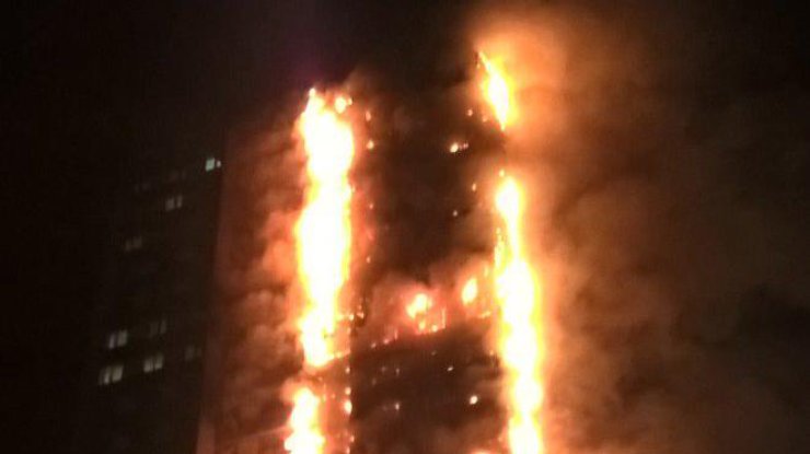 Масштабный пожар в Лондоне: жителей эвакуируют из 27-этажной высотки