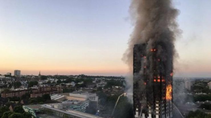 Масштабный пожар в Лондоне