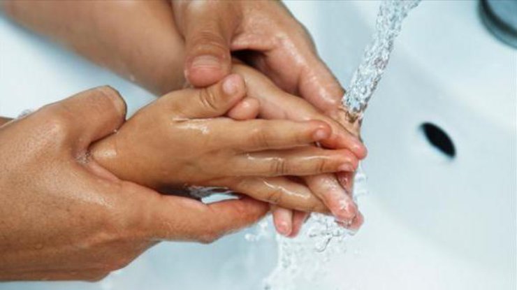 В какой воде можно мыть руки