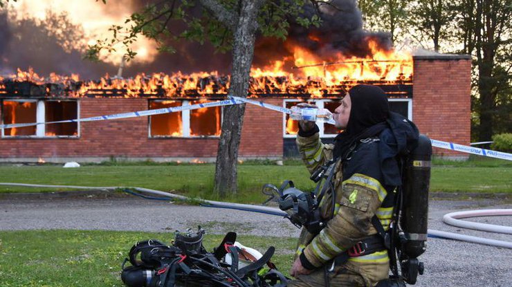 В Швеции сгорел центр для приема беженцев / Фото: Daniel Sjöholm