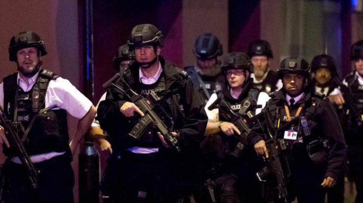Теракт в Лондоне: полиция провела серию арестов