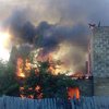 В Херсоне крупный пожар лишил людей дома и авто (фото)