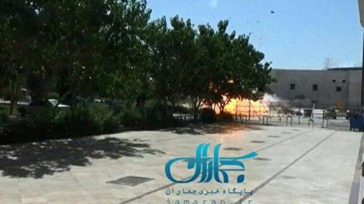 Взрыв смертника возле мавзолея в Тегеране