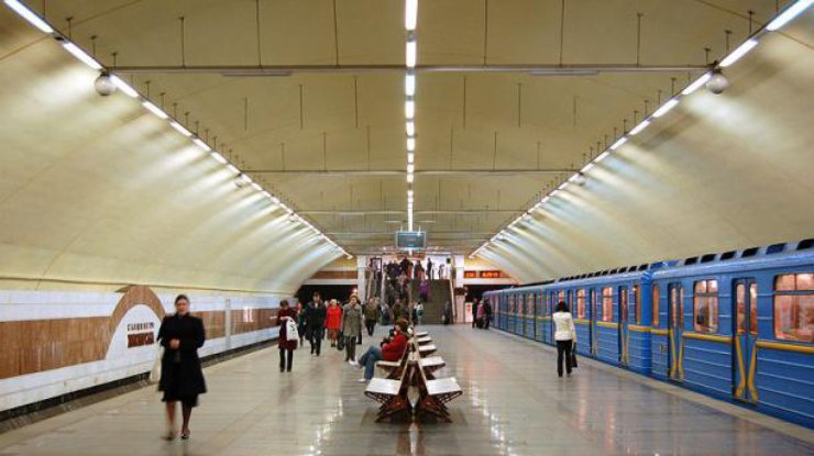 В Киеве на станции метро "Житомирская" пахнет дымом