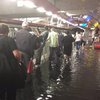 В Париже затопило метро (фото, видео)