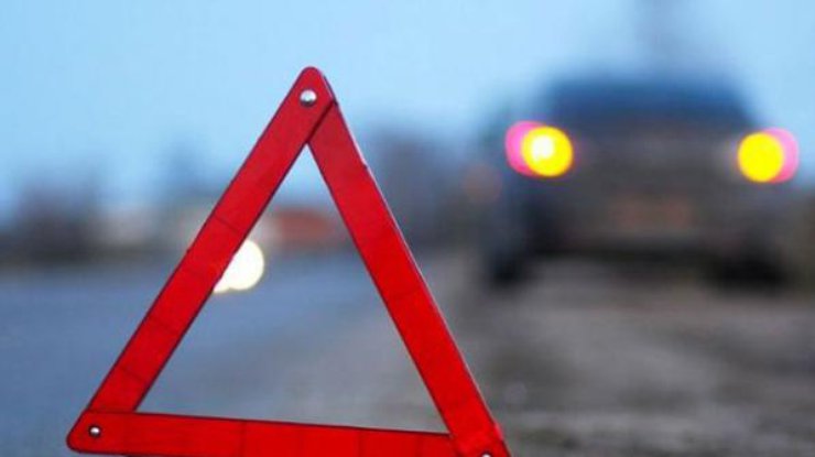В Ривненской области автомобиль сбил женщину и столкнулся с маршруткой
