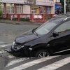 В Киеве автомобиль провалился под асфальт на новой дороге (фото) 