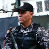 Венесуэльские полицейские зашили себе рты