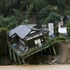 ​В Японии проводят массовую эвакуацию из-за оползней 
