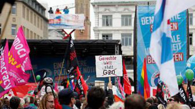 В Гамбурге тысячи людей протестуют против политики G20