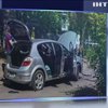 Вибух у Дніпрі: з понівеченого автомобіля дістали жінку