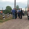 В Черниговской области грузовой поезд столкнулся с иномаркой, есть жертвы (фото) 