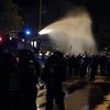 Саммит G20: полиция разогнала протестующих водометами (видео) 