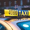 В Харькове разбойник выгнал таксиста из авто