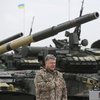 За три года армия получила 16 тысяч единиц военной техники - Порошенко 