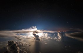 Ночные вспышки над атлантическим океаном