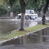 Погода в Украине: стихия "превратила" дороги в реки (фото, видео)