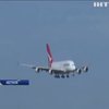 Пілот Сингапурських авіаліній посадив літак під час шквального вітру