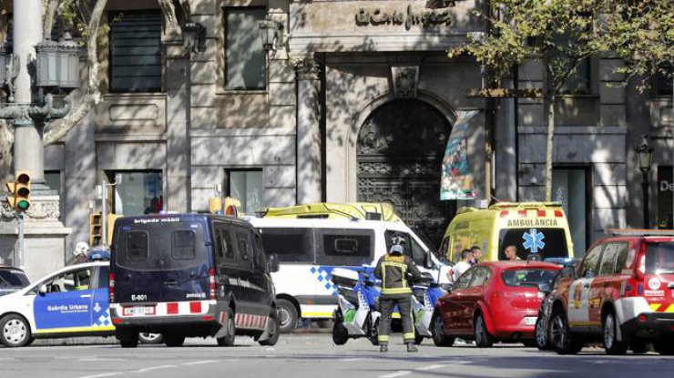 Теракт в Барселоне: полиция обнаружила останки тел в убежище террористов 