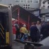 В Киеве автобус протаранил остановку с людьми (фото)