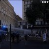 В Риме мигрантов заселяли в новострой водометами и дубинками (видео)