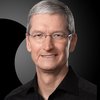 Глава Apple "засветил" в штанах новый iPhone