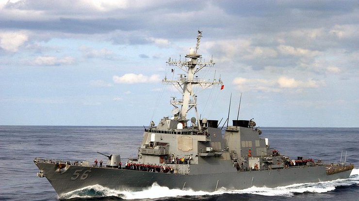 Столкновение эсминца США с танкером: найдены тела всех моряков