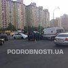 В Киеве от сильного удара со "скорой" у авто отвалилось колесо (фото) 