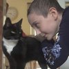 Кошка спасла хозяйку от рака и получила престижную награду (видео)