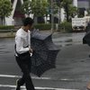 На Японию обрушился мощный тайфун, есть погибшие