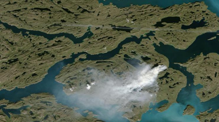 Пожары на самом большом острове. Фото NASA Earth Observatory / Jesse Allen