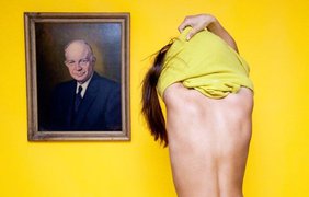 В Огайо женщинам запрещено раздеваться перед мужским портретом 