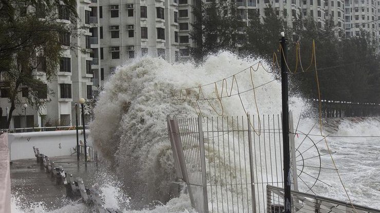 Китай накрыли два мощных тайфуна, есть погибшие и пострадавшие 