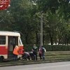 В Киеве на Куреневке под трамвай попал человек (фото) 
