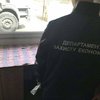 Во Львове на взятке задержали оформляющего евро-автомобили чиновника