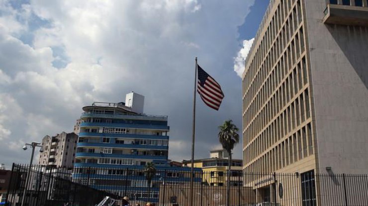США закроют посольство на Кубе из-за акустических атак 