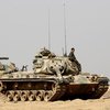 Турция направила 80 танков к границе с Сирией