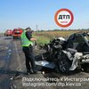Жуткое ДТП под Киевом: водителю оторвало голову 