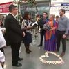 В Австралии влюбленные поженились в супермаркете (фото)